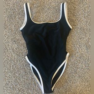Lainsnow black one piece swim XS